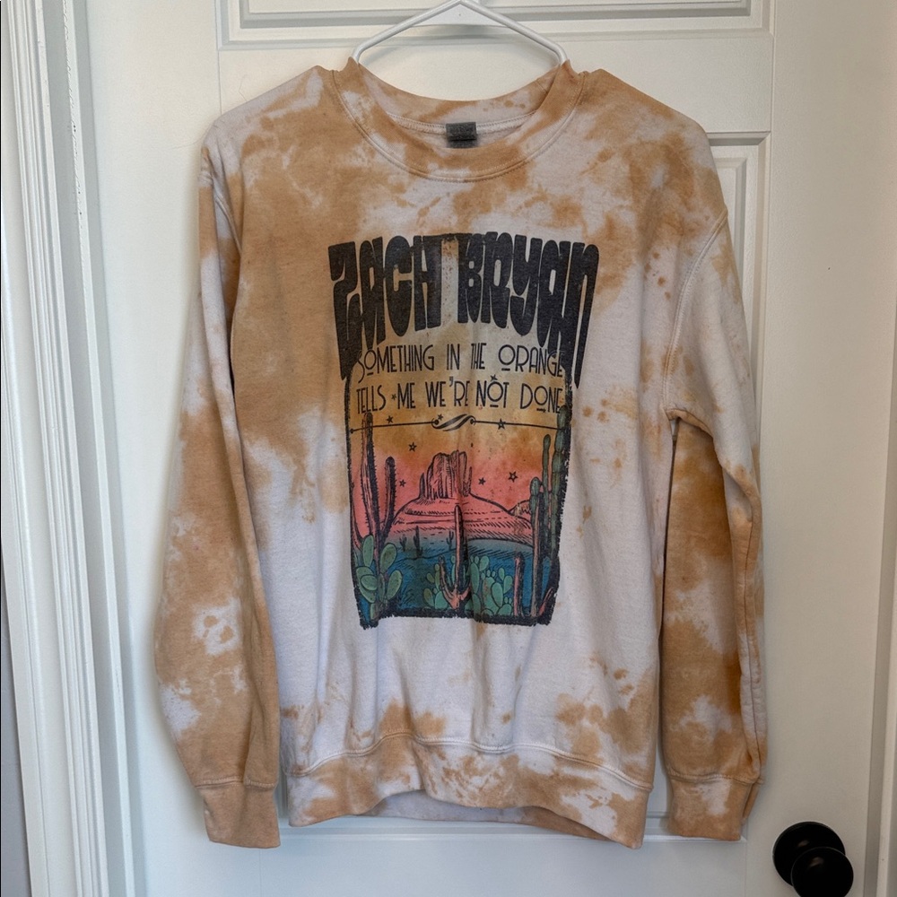 Gildan Tan and White Tie-Dye Sweatshirt